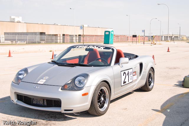 chrysler april pre race-64-48.jpg